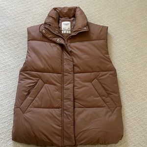 Oversized Abercrombie Puffer Vest